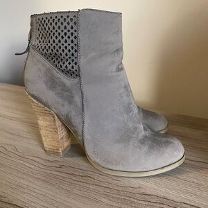 Call it Spring Gray Ankle Boots with Wooden Heel size 7
